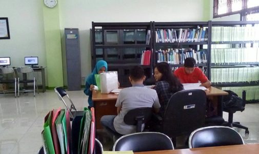 Renovasi Baru Ruang Baca Dan Komputer Fakultas Perikanan dan Kelautan  Universitas Airlangga