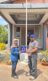 Ketika Belajar Bukan Hanya di Bangku Perkuliahan : Mahasiswi FPK UNAIR Dalami Proses Pembekuan Ikan Melalui PKL di PT. Enam Delapan Sembilan