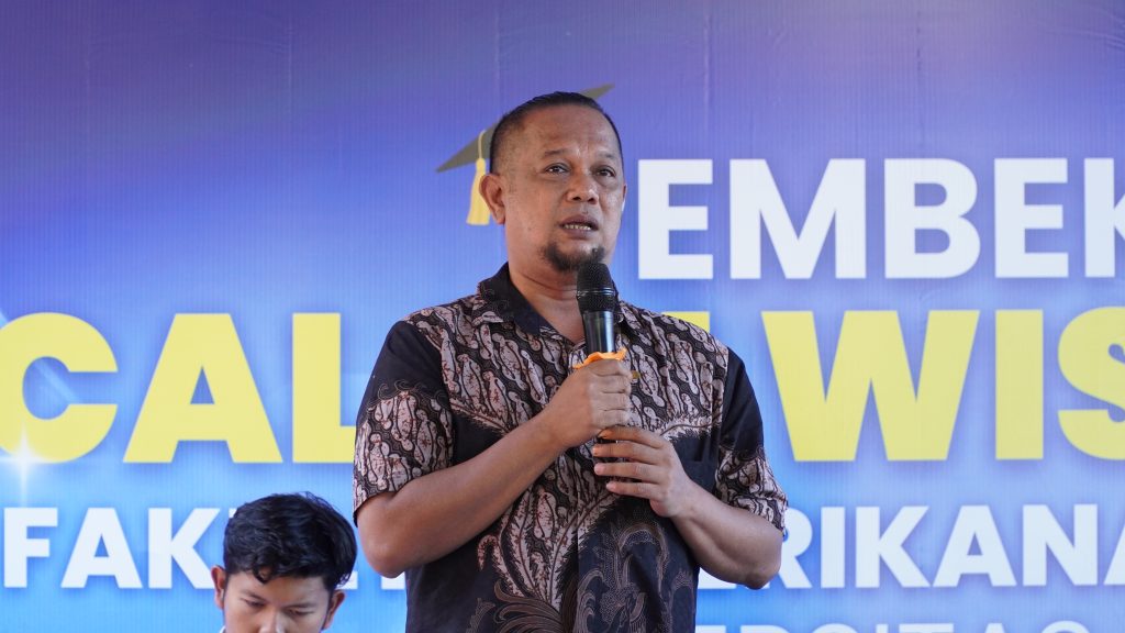 Bekali Calon Wisudawan, Alumni FPK UNAIR Bagikan Pengalaman Merintis Usaha Ikan Hias