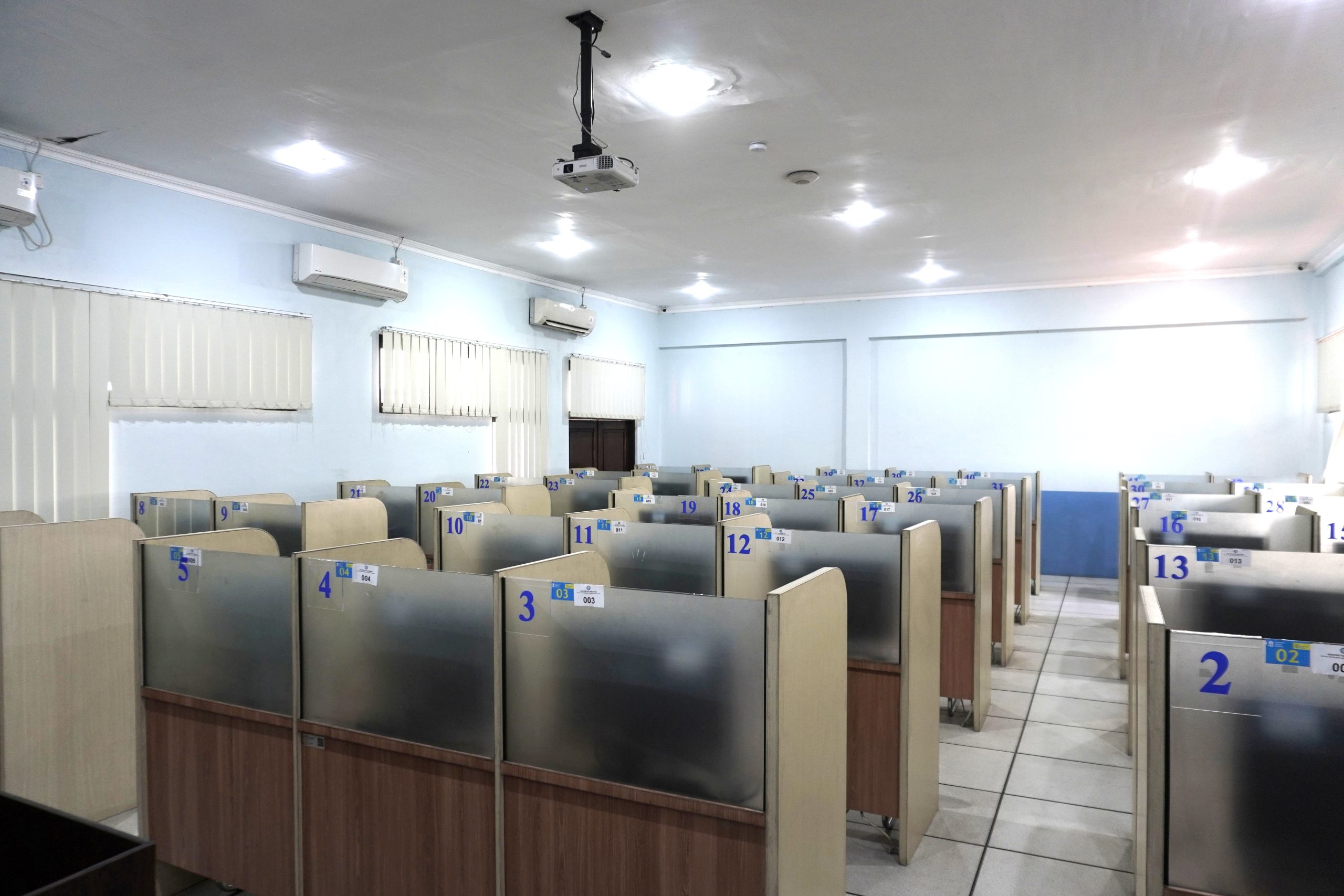 Ruang Komputer FPK UNAIR