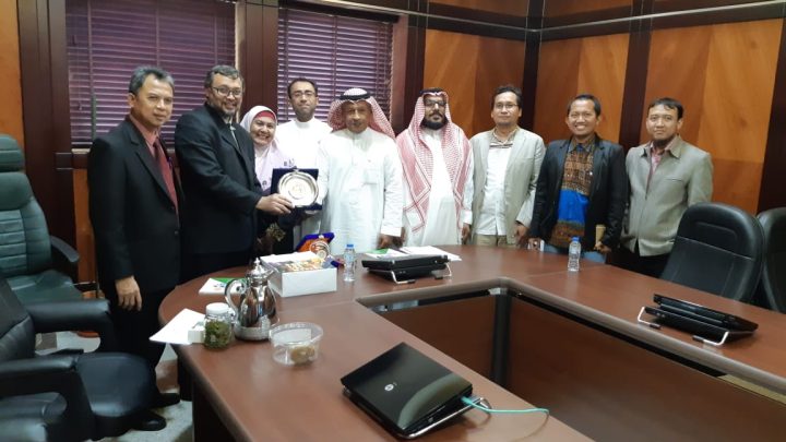 Strategic Meeting Universitas Airlangga dengan King Abdul Aziz University